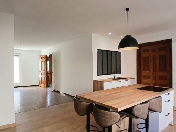 4-bedroom House In Magalas, France (298 M²)