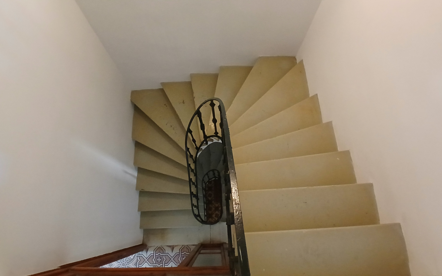 4-bedroom House In Magalas, France (298 M²)