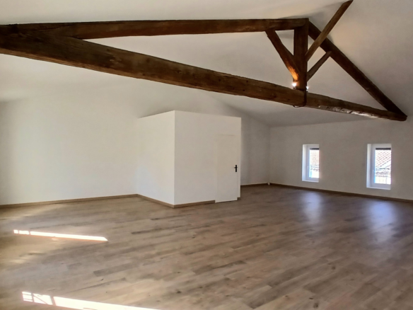 4-bedroom House In Magalas, France (298 M²)