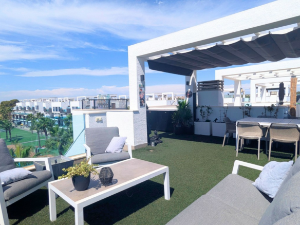 3-bedroom Apartment In El Raso, Spain (91 M²)