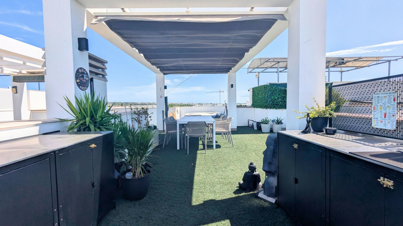 3-bedroom Apartment In El Raso, Spain (91 M²)