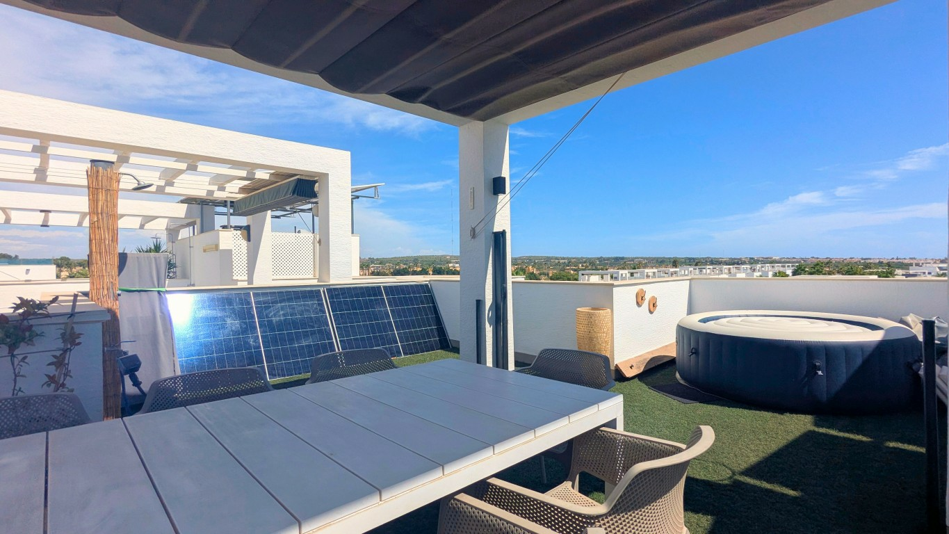 3-bedroom Apartment In El Raso, Spain (91 M²)