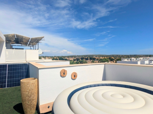3-bedroom Apartment In El Raso, Spain (91 M²)