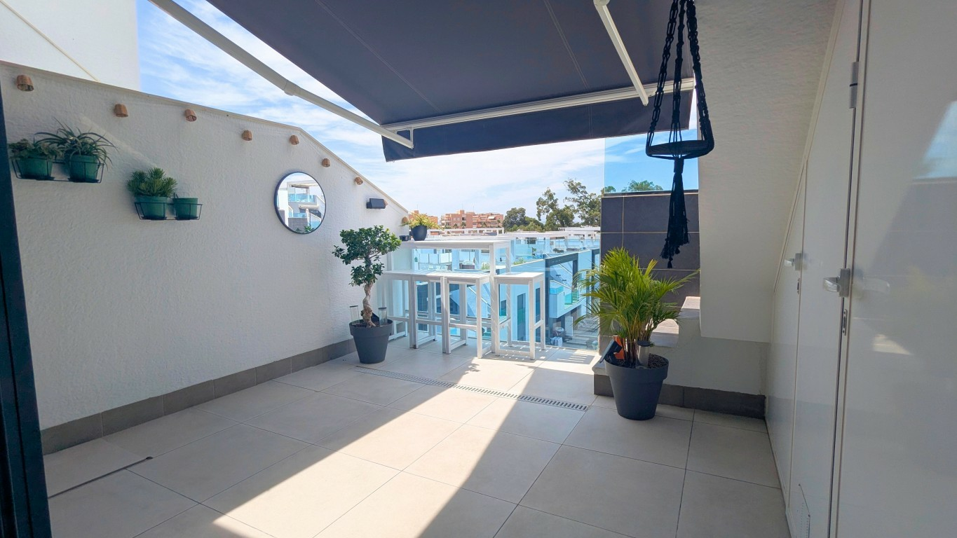 3-bedroom Apartment In El Raso, Spain (91 M²)