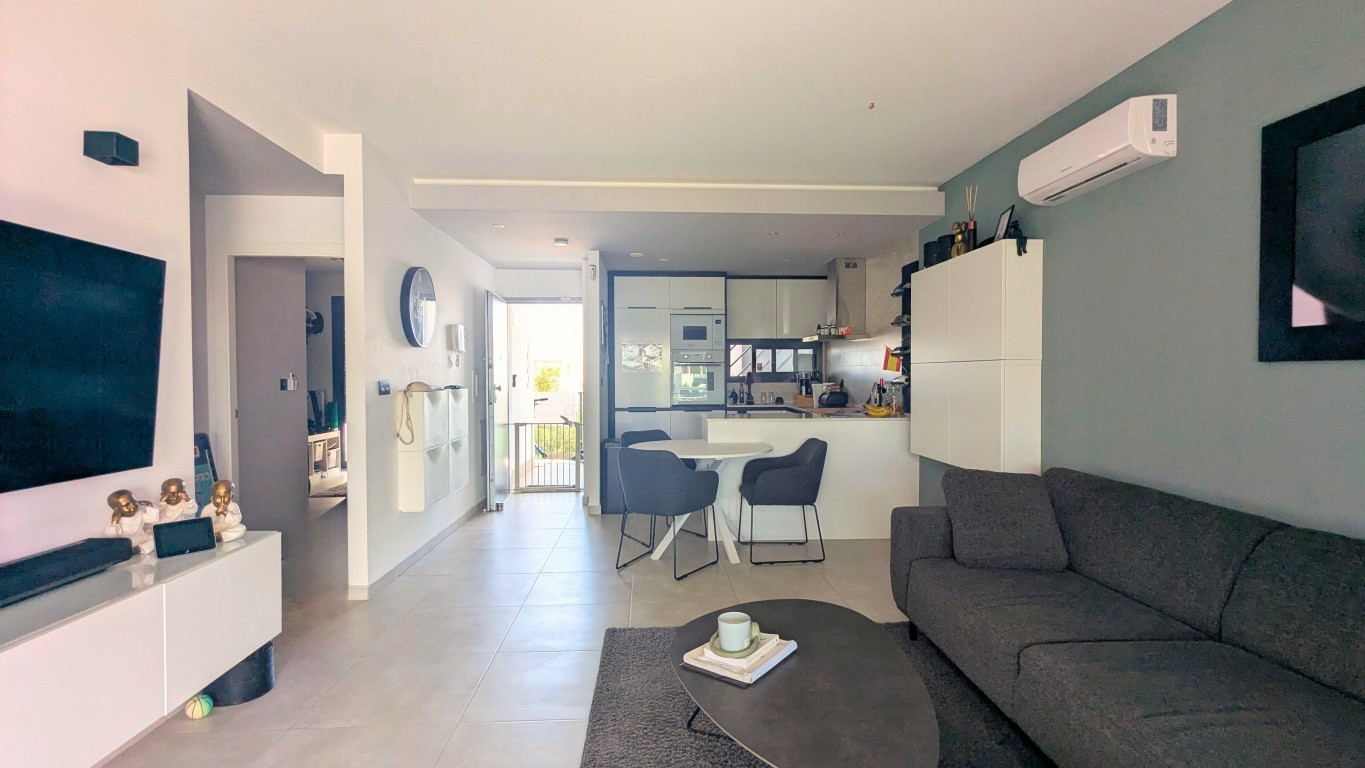 3-bedroom Apartment In El Raso, Spain (91 M²)