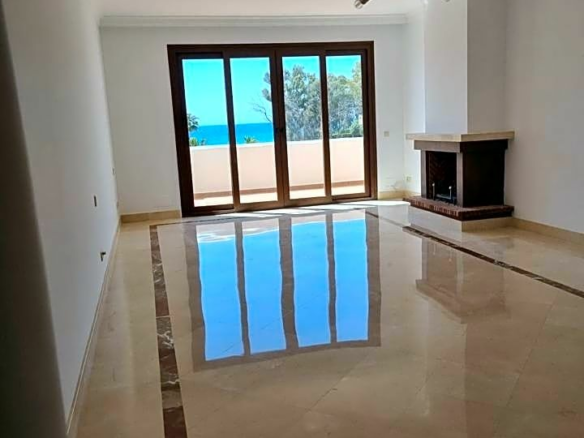 3-bedroom Penthouse In Estepona, Spain (316 M²)