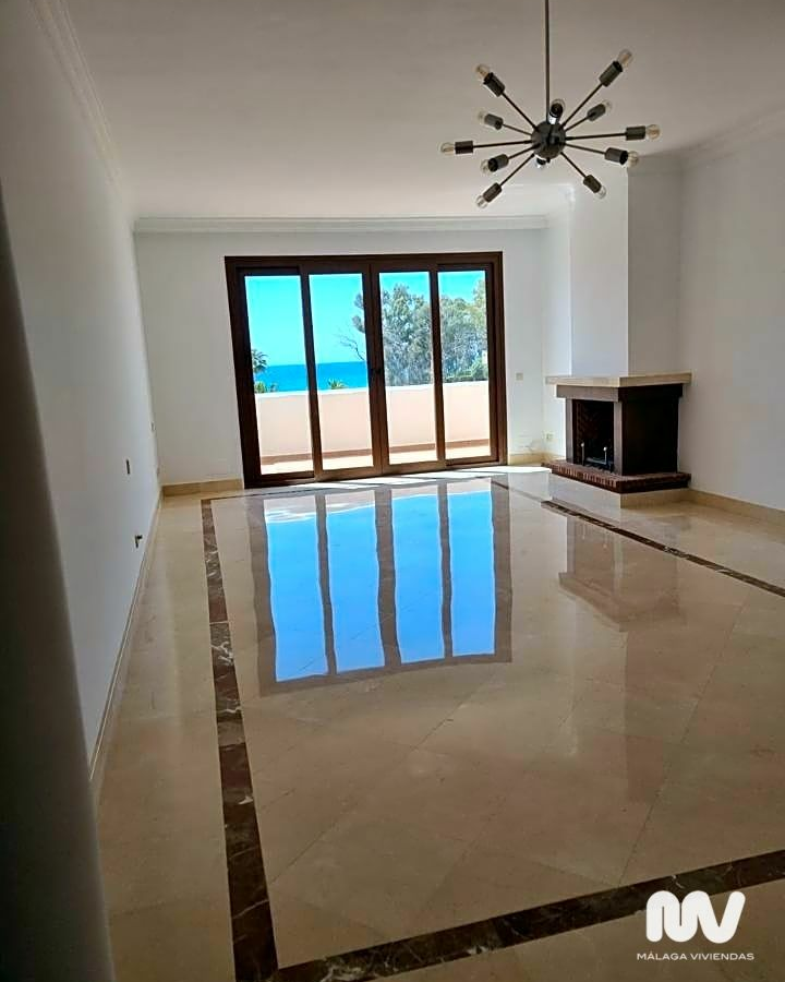 3-bedroom Penthouse In Estepona, Spain (316 M²)