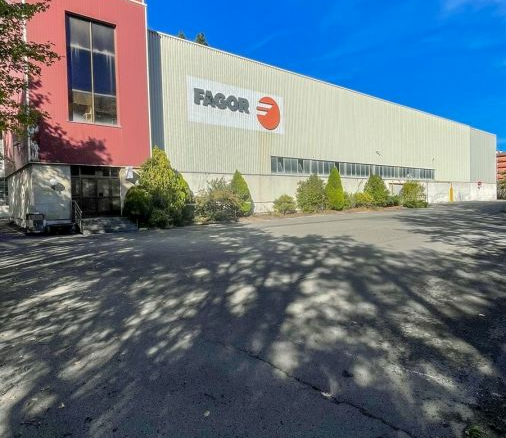 Industrial Unit In Eskoriatza, Spain (8.000 M²)