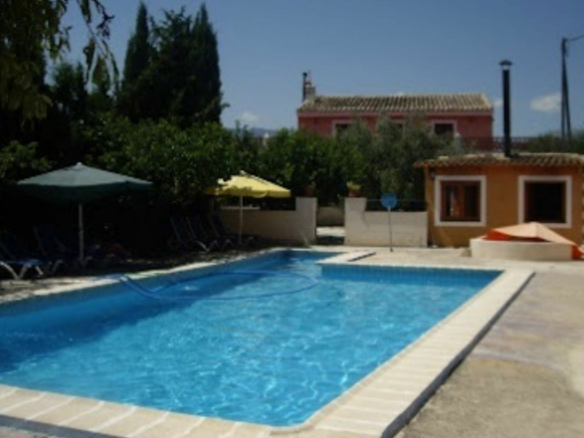 7-bedroom Villa In Moratalla, Spain (318 M²)