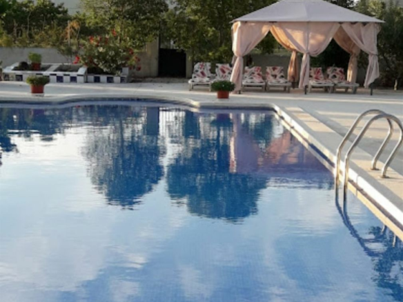 6-bedroom Villa In Moratalla, Spain (220 M²)