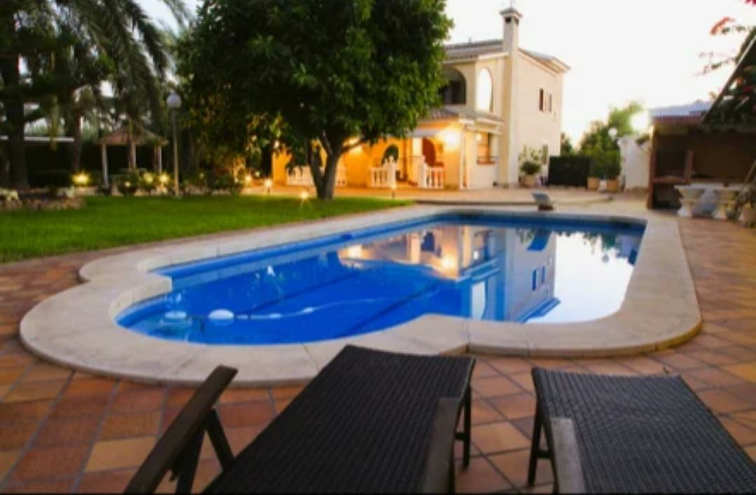 7-bedroom Villa In Las Bayas, Spain (855 M²)