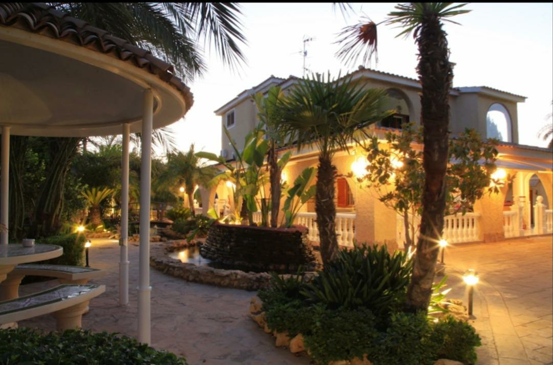7-bedroom Villa In Las Bayas, Spain (855 M²)