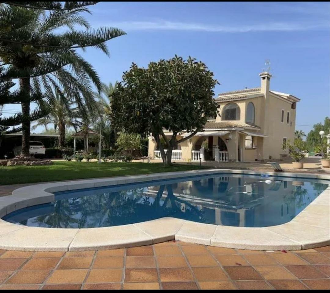 7-bedroom Villa In Las Bayas, Spain (855 M²)