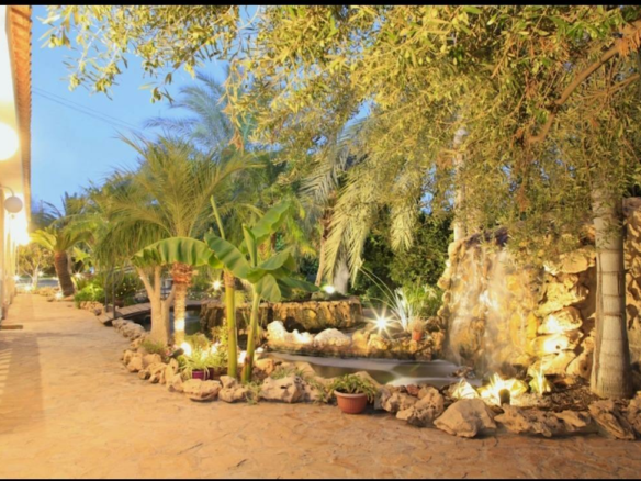 7-bedroom Villa In Las Bayas, Spain (855 M²)
