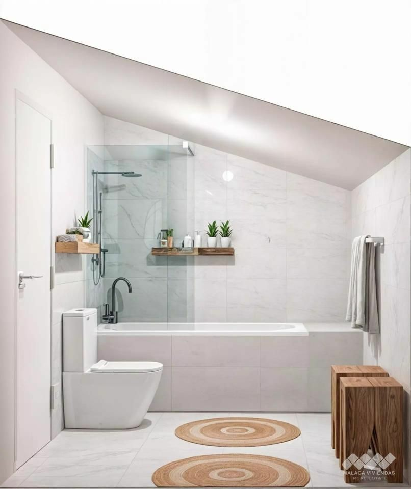 2-bedroom Penthouse In Fuengirola, Spain (120 M²)