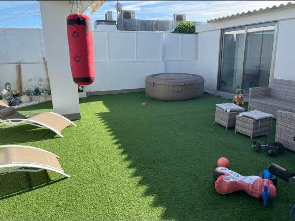 3-bedroom Penthouse In Elche, Spain (118 M²)