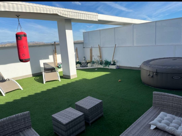 3-bedroom Penthouse In Elche, Spain (118 M²)