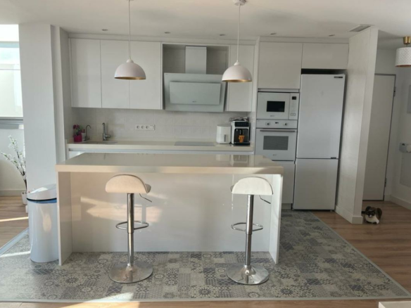 3-bedroom Penthouse In Elche, Spain (118 M²)