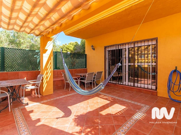5-bedroom Villa In Estepona, Spain (330 M²)