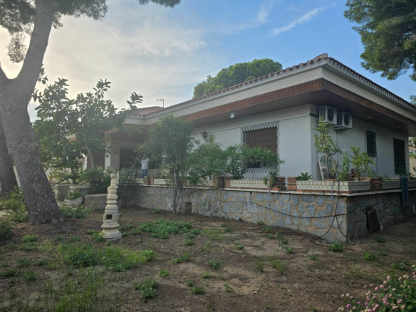 7-bedroom Villa In Orihuela Costa, Spain (230 M²)