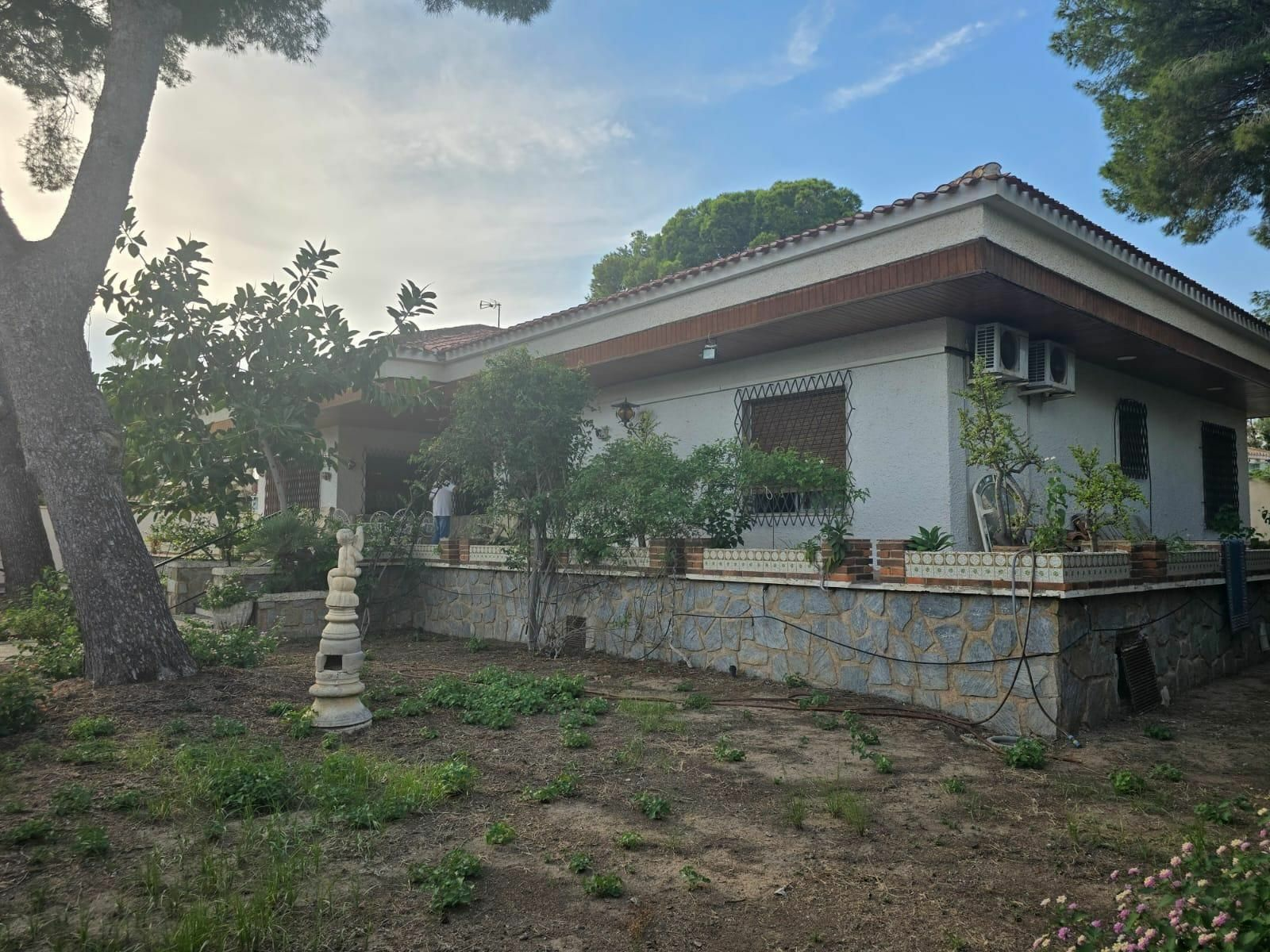 7-bedroom Villa In Orihuela Costa, Spain (230 M²)