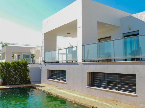 4-bedroom Villa In Polop, Spain (282 M²)