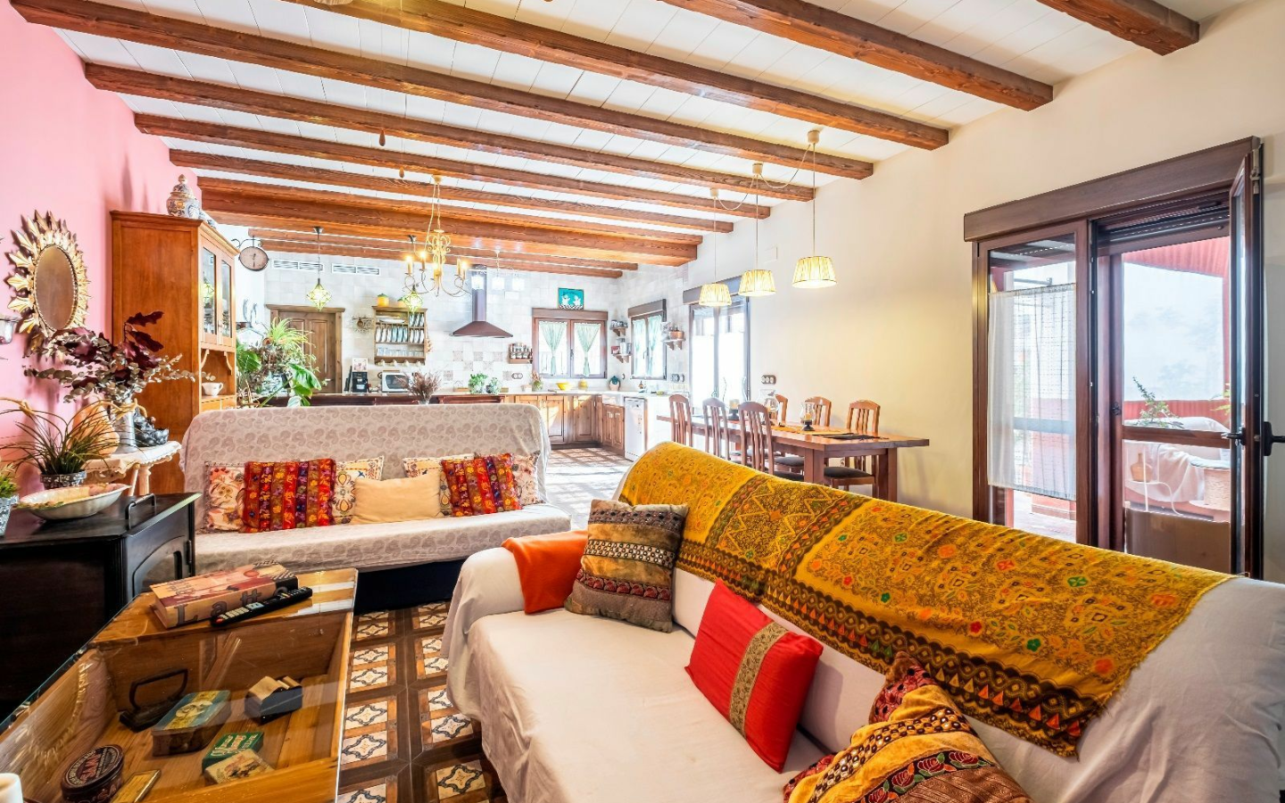 5-bedroom House In Pinoso, Spain (289 M²)