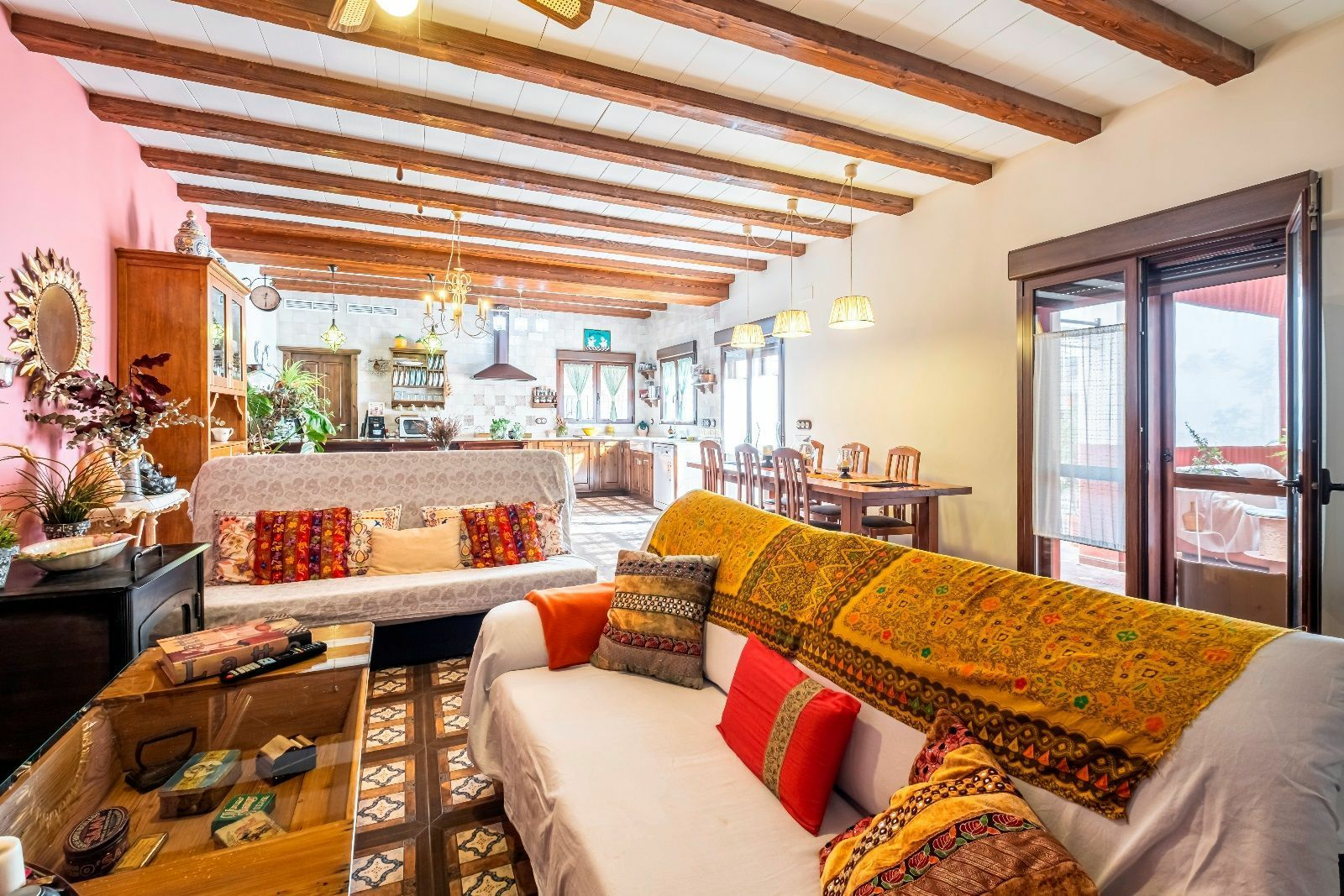 5-bedroom House In Pinoso, Spain (289 M²)