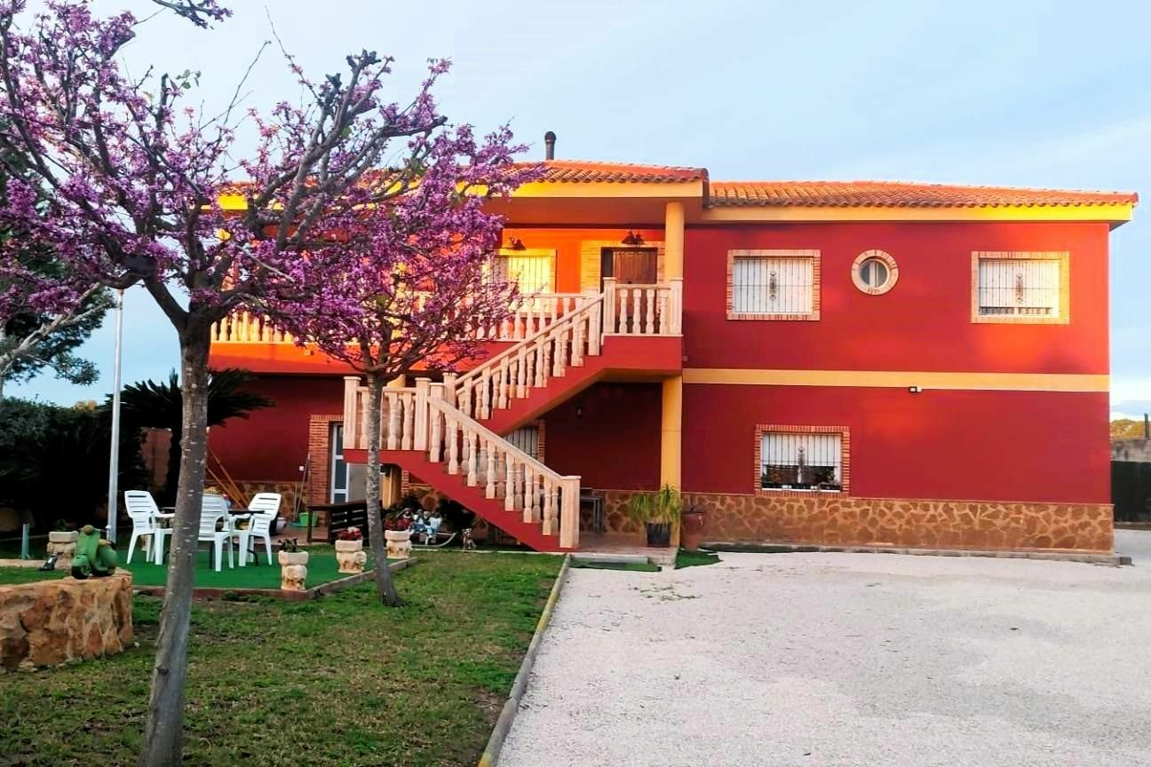 5-bedroom Villa In Orihuela, Spain (253 M²)