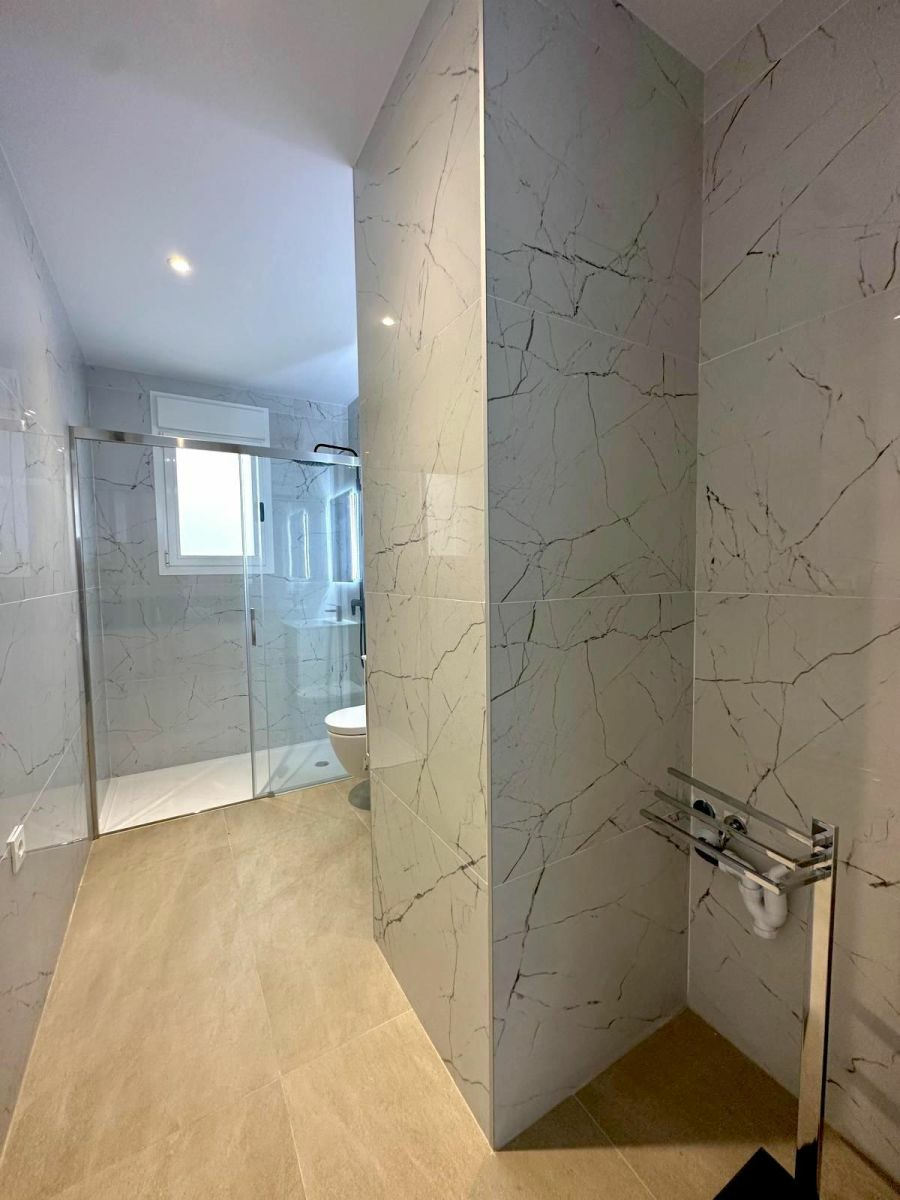 2-bedroom Apartment In Torrevieja, Spain (81 M²)