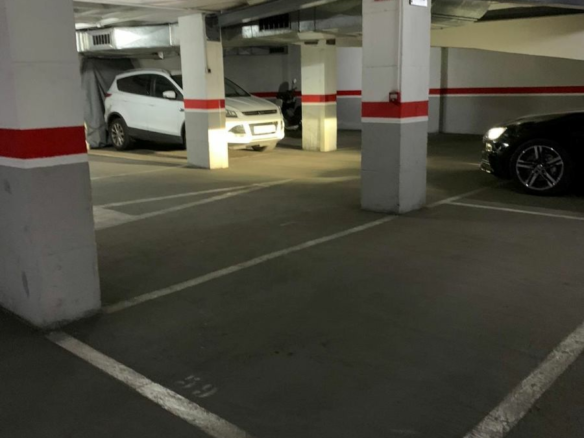 Garage In Elche, Spain (18 M²)