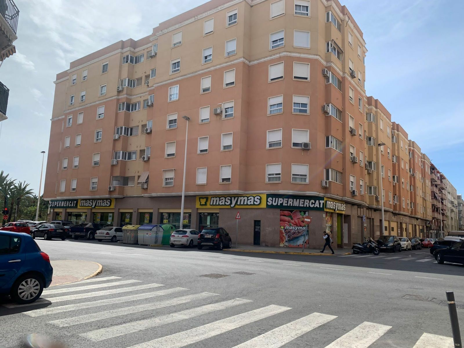 2-13-142df6 Garage In Elche, Spain (18 M²)