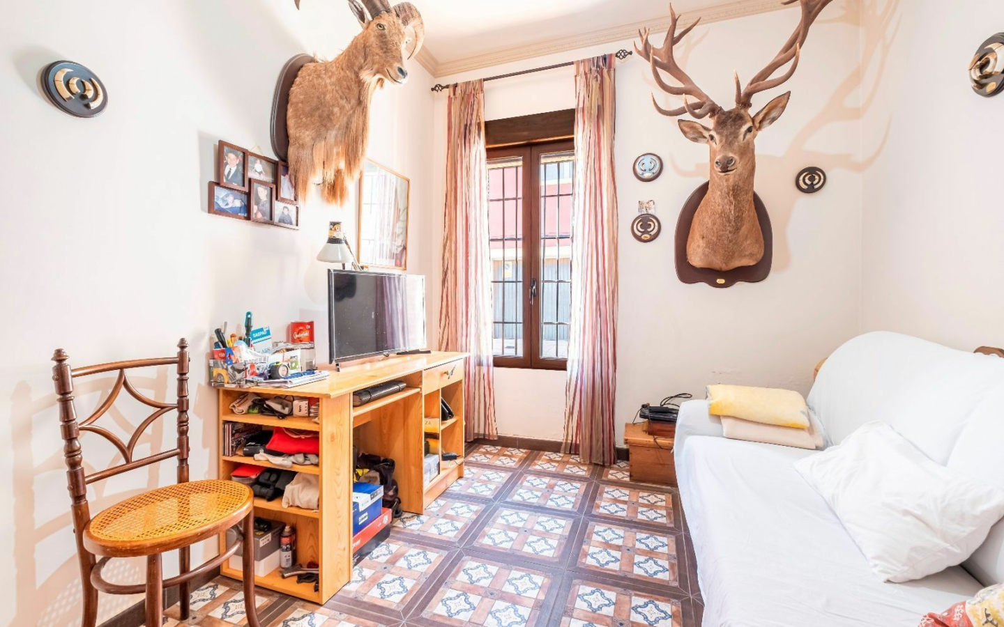 5-bedroom House In Pinoso, Spain (289 M²)
