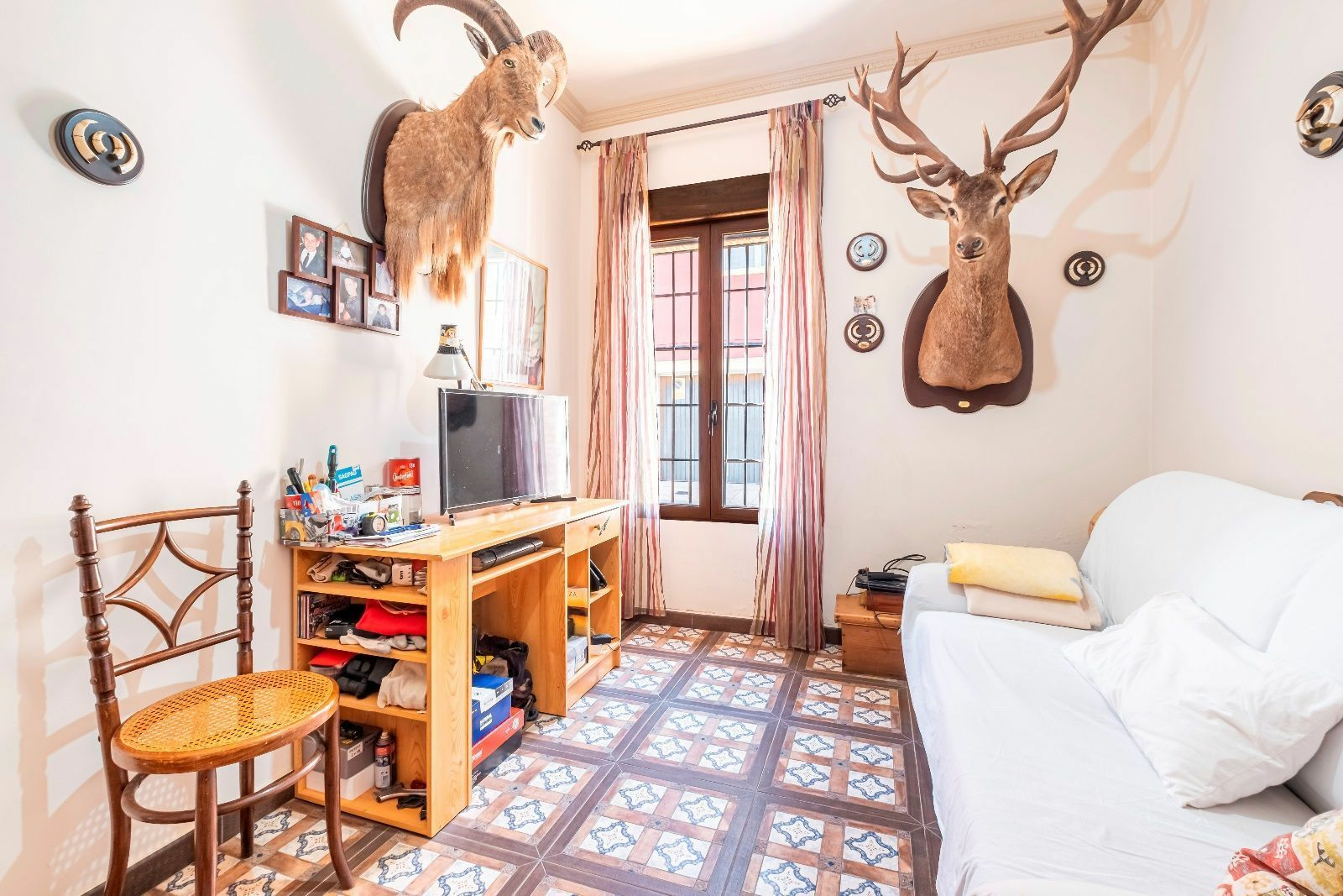 2-15-21473d 5-bedroom House In Pinoso, Spain (289 M²)