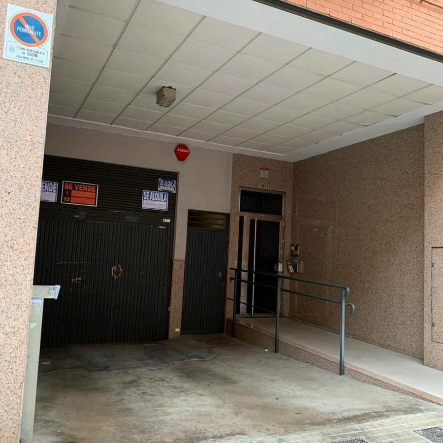 Garage In Elche, Spain (18 M²)