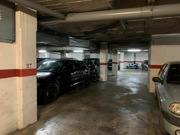 Garage In Elche, Spain (18 M²)