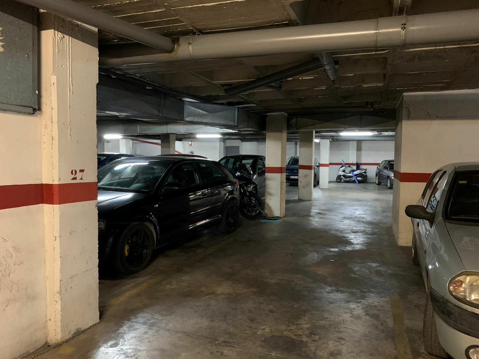 2-16-25b454 Garage In Elche, Spain (18 M²)