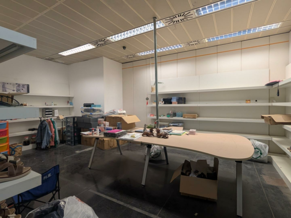 Industrial Unit In Elche, Spain (480 M²)