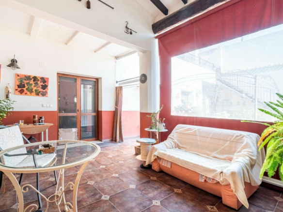 5-bedroom House In Pinoso, Spain (289 M²)