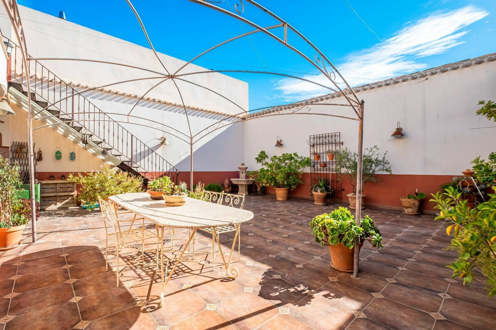 2-19-0ea461 5-bedroom House In Pinoso, Spain (289 M²)