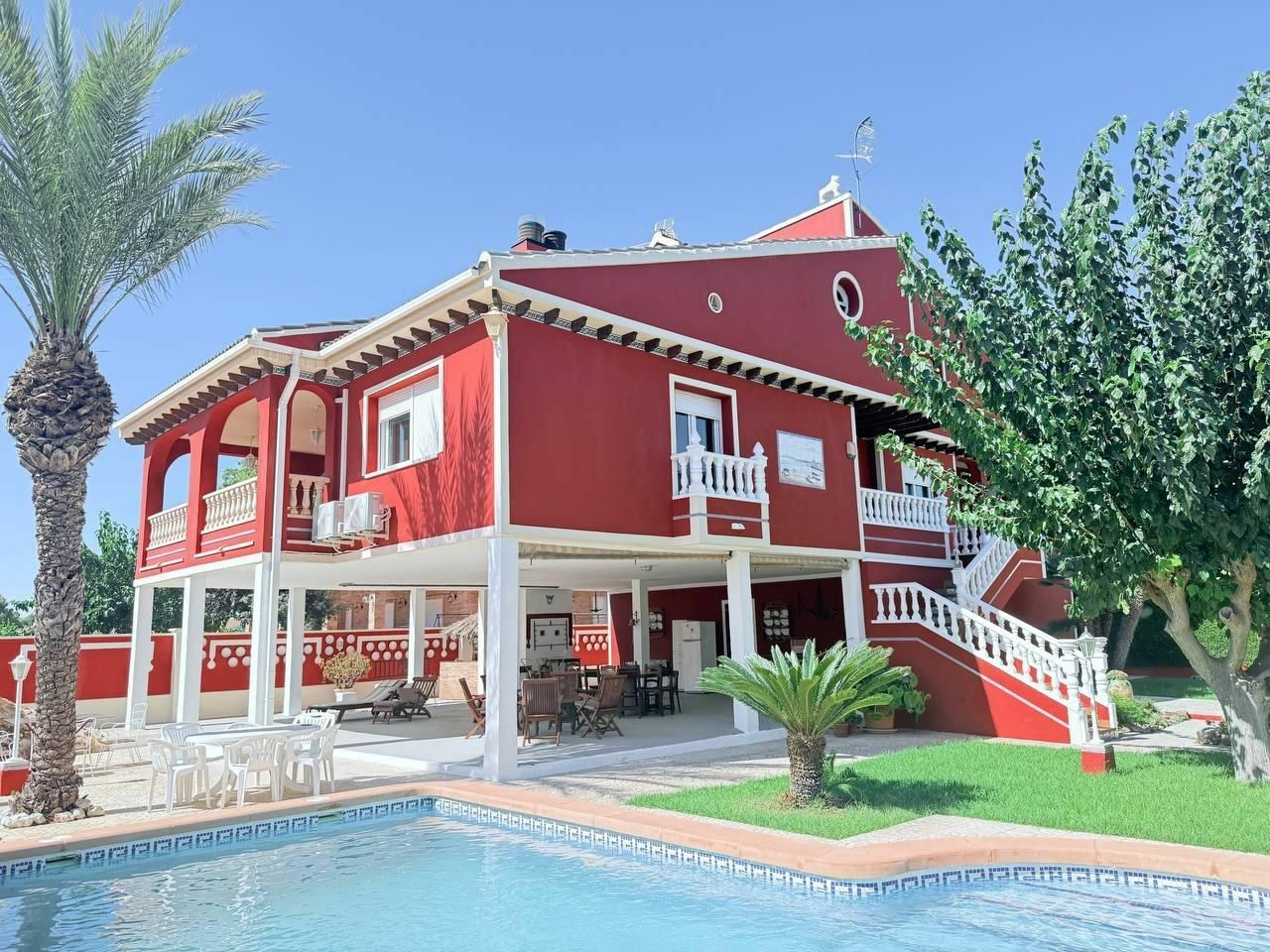 5-bedroom Villa In Pilar De La Horadada, Spain (280 M²)