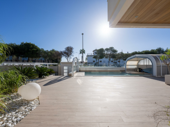 4-bedroom Villa In Orihuela Costa, Spain (302 M²)