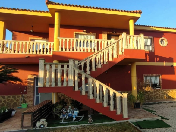 5-bedroom Villa In Orihuela, Spain (253 M²)
