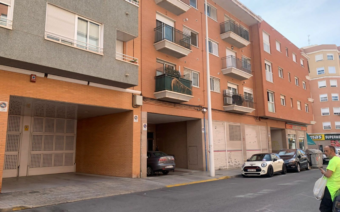 Garage In Elche, Spain (18 M²)