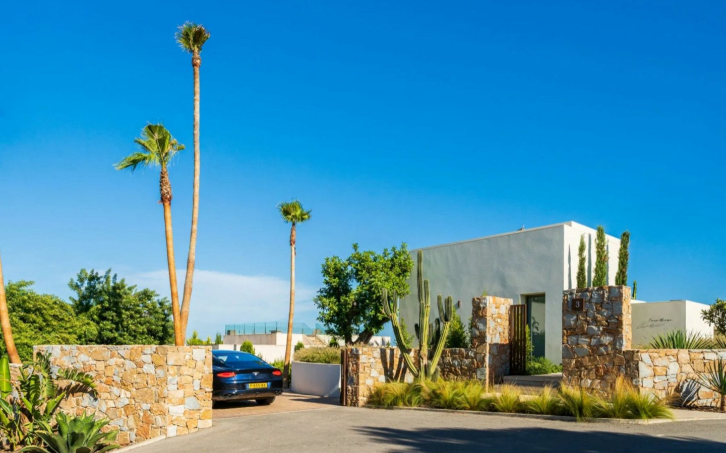 5-bedroom Villa In San Miguel De Salinas, Spain (241 M²)