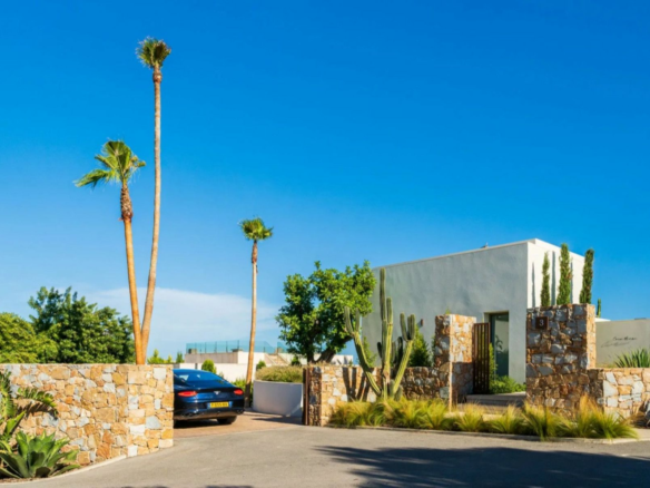5-bedroom Villa In San Miguel De Salinas, Spain (241 M²)