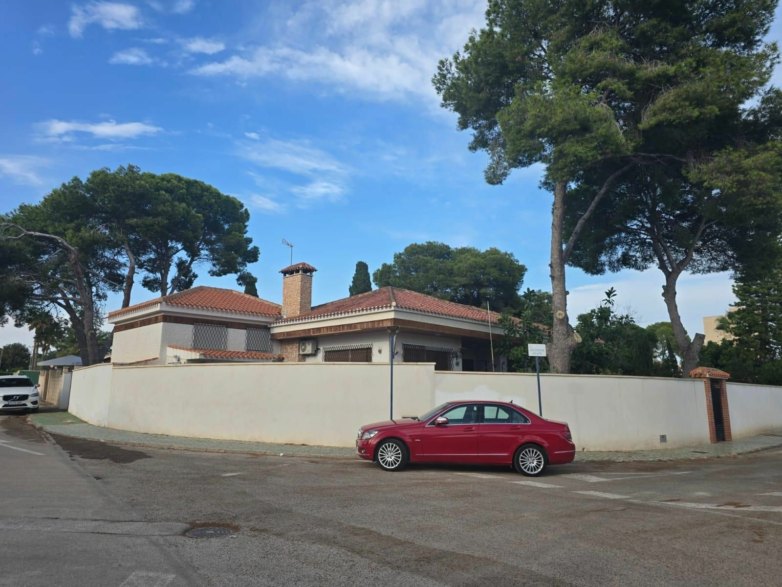 7-bedroom Villa In Orihuela Costa, Spain (230 M²)
