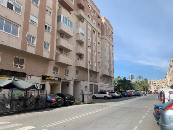 Garage In Elche, Spain (18 M²)