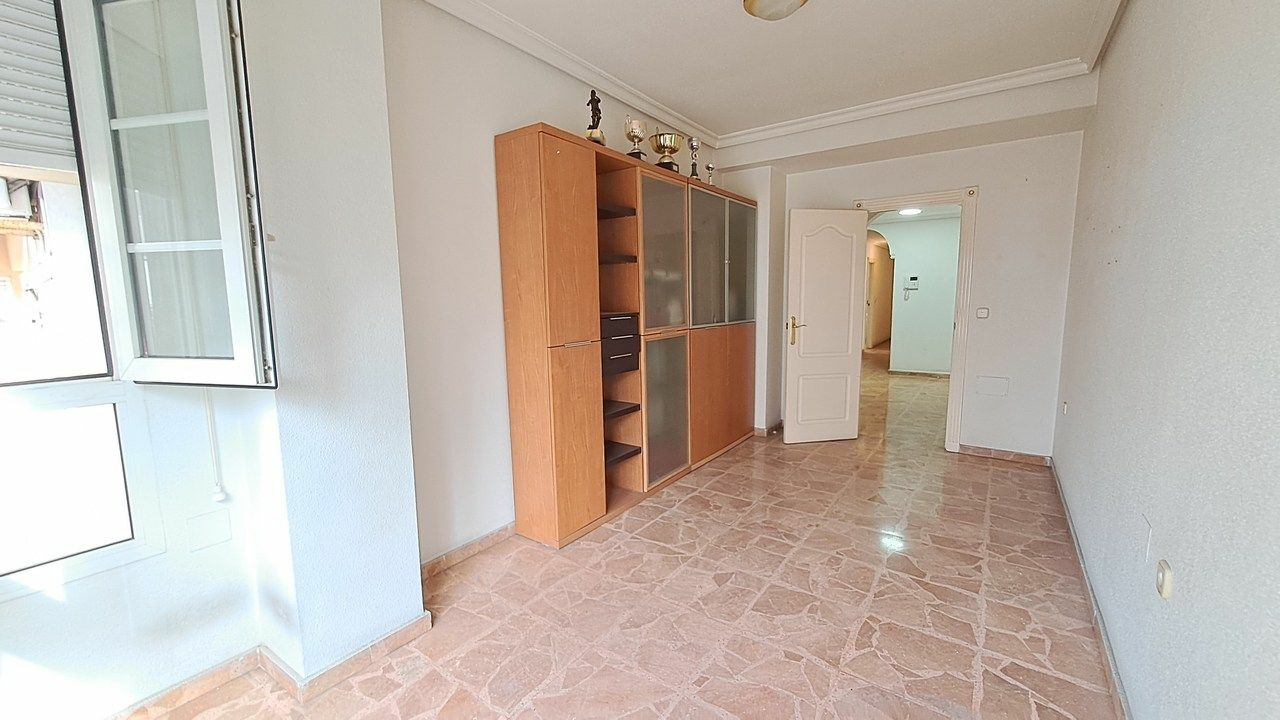 5-bedroom Apartment In Torrevieja, Spain (250 M²)