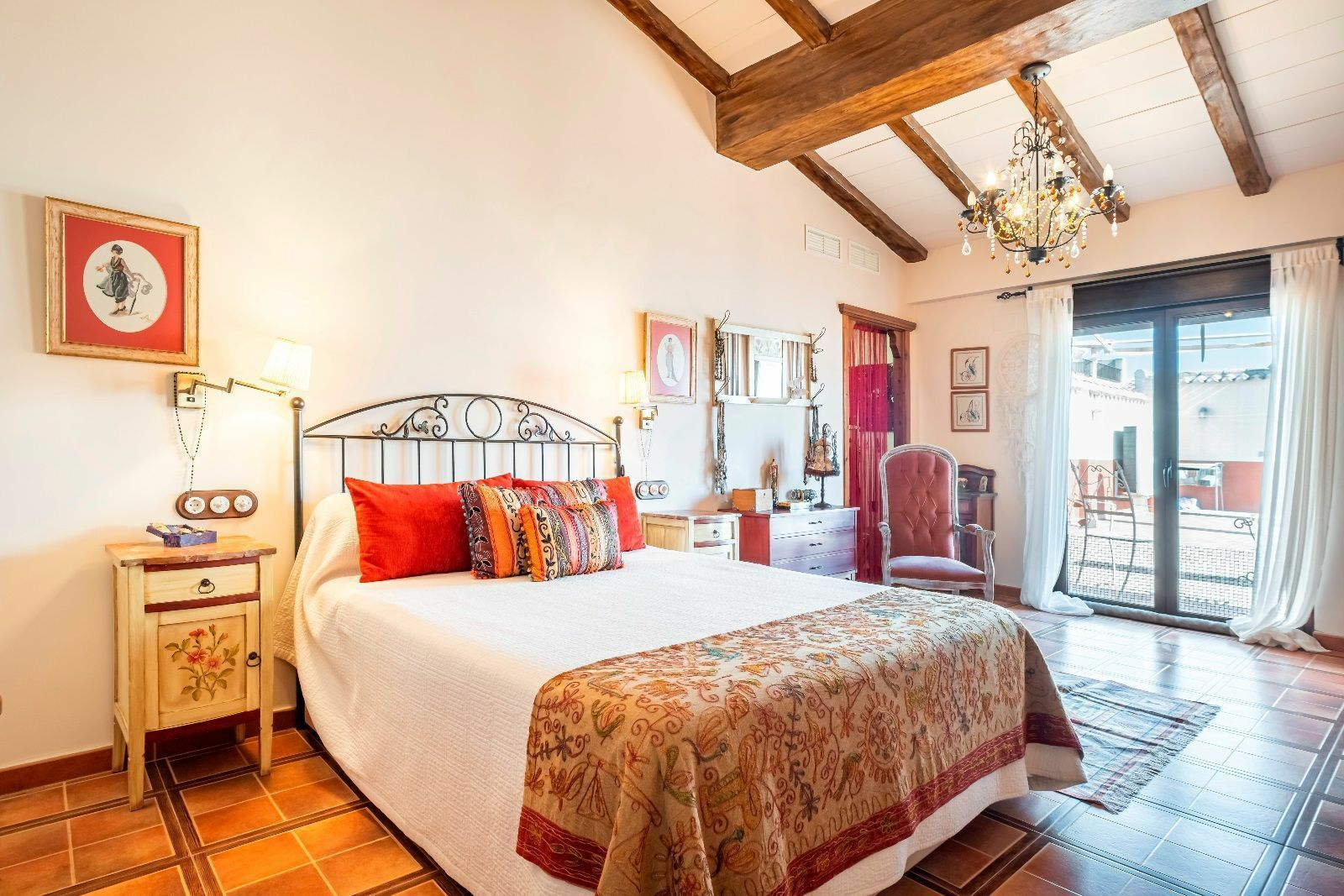 2-3-d06862 5-bedroom House In Pinoso, Spain (289 M²)